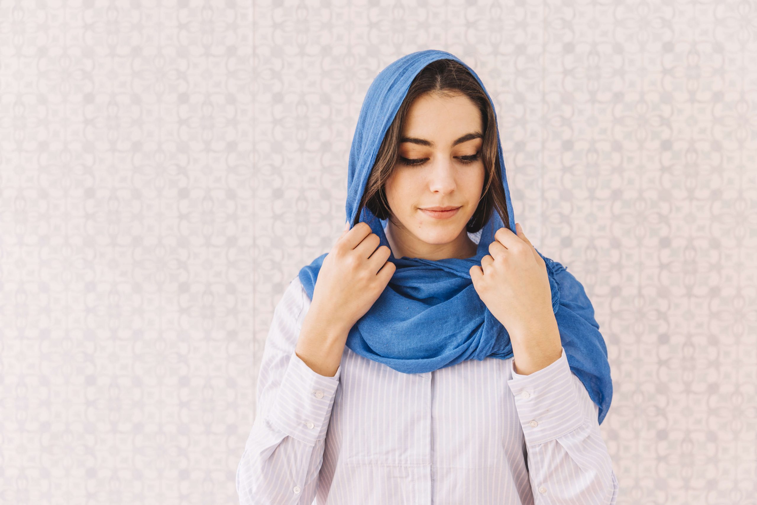 Young-muslim-woman-skin care